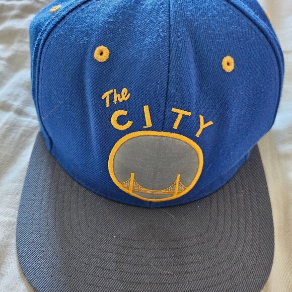 Golden State Warriors Mitchell & Ness Snapback Hat - "The City" - Picture 1 of 10